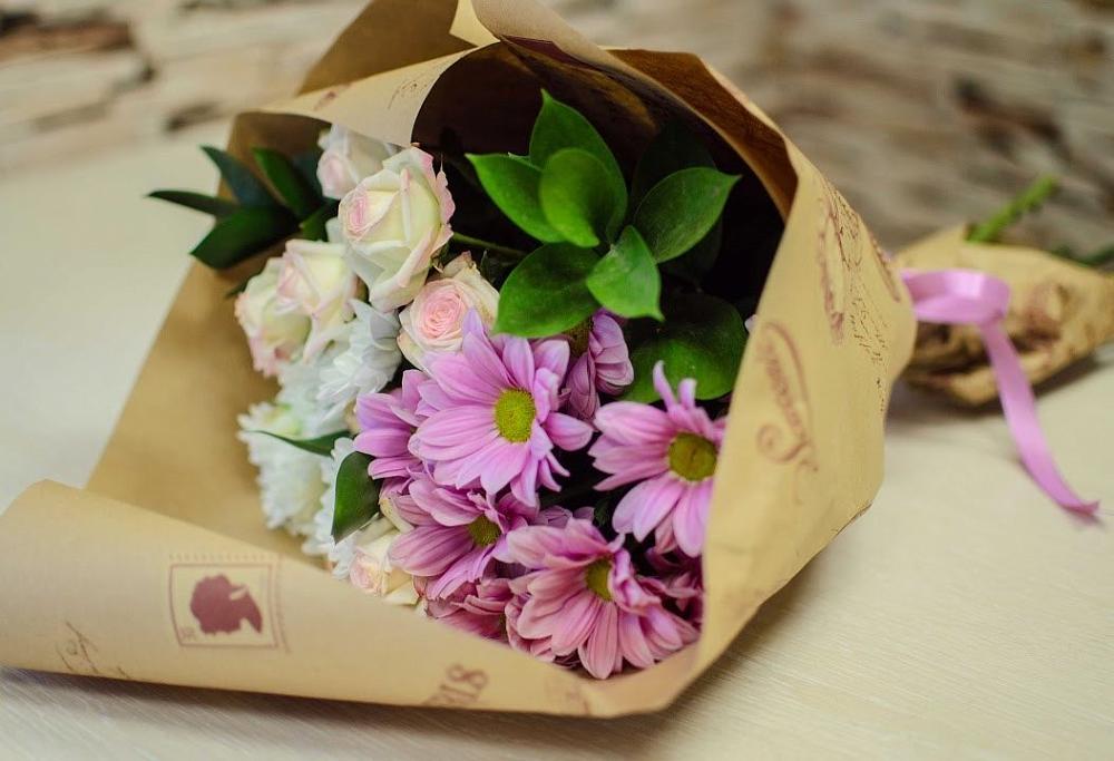 Букет цветов из: Розы и Хризантемы в Рогнедино