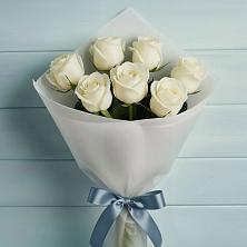 Букет 7 Белых роз Эдлесс Лав в Рогнедино