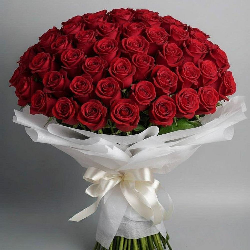 Букет 101 Красная роза Блэк Мэджик в Рогнедино