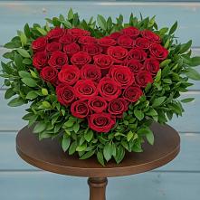 Цветочная композиция из Розы в виде сердца в Рогнедино