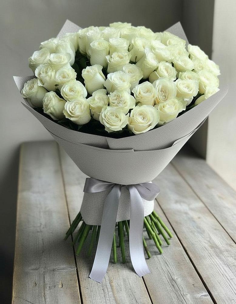 Букет 35 Белых роз в Рогнедино