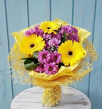 Букет цветов из:  Хризантемы и Герберы в Рогнедино