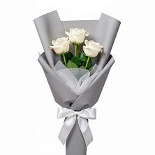 Букет 3 белые розы в Рогнедино