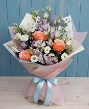 Букет цветов из:  Лизиантусы, Розы, Альстромерии и Гипсофила #REPLACE_PRED# Рогнедино