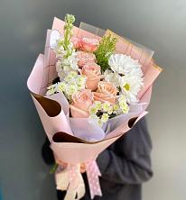 Букет цветов из:  Хризантемы и Розы в Рогнедино