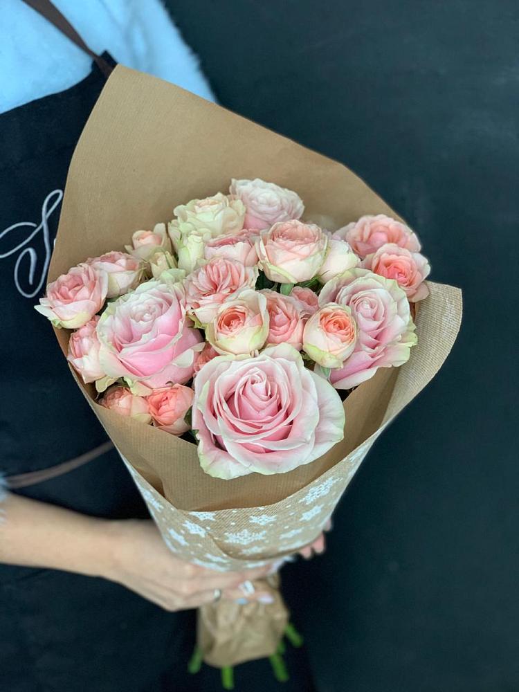 Букет цветов из: Хризантемы и Розы в Рогнедино