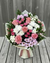 Букет цветов из:  Альстромерии, Гвоздики, Розы и Хризантемы в Рогнедино