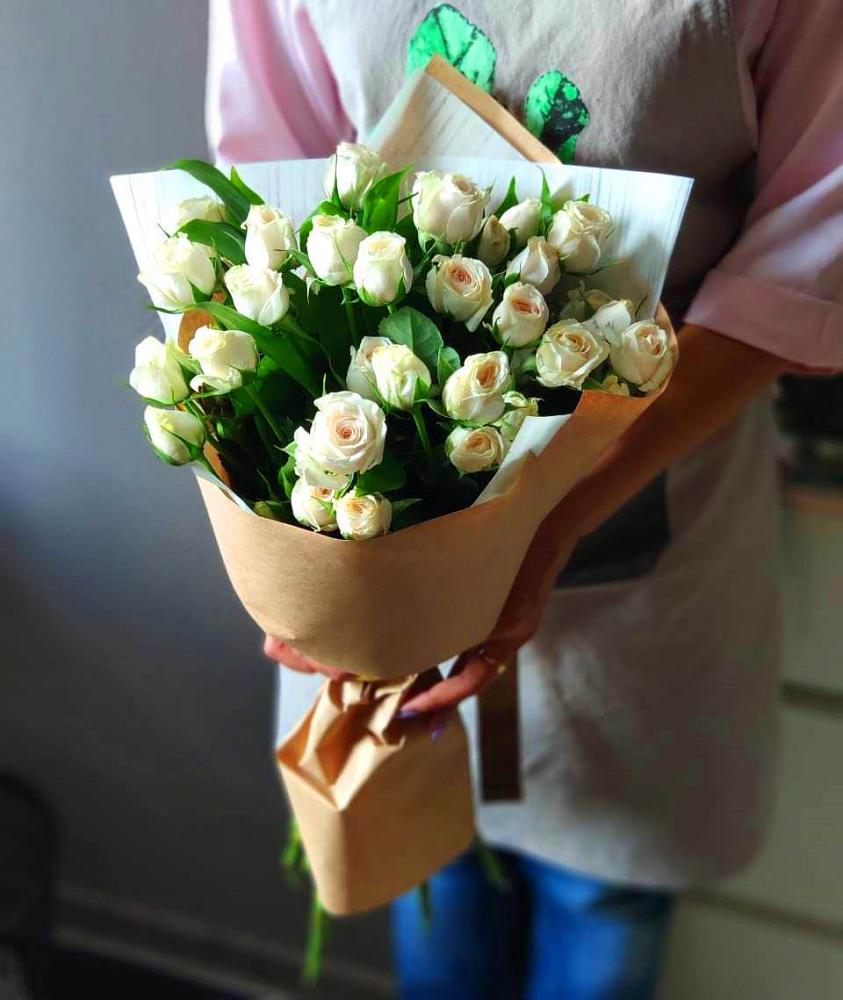 Букет цветов из: Розы в Рогнедино