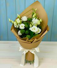 Букет цветов из:  Хризантемы и Лизиантусы в Рогнедино