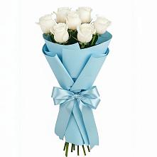 Букет 7 белых роз Проуд в Рогнедино