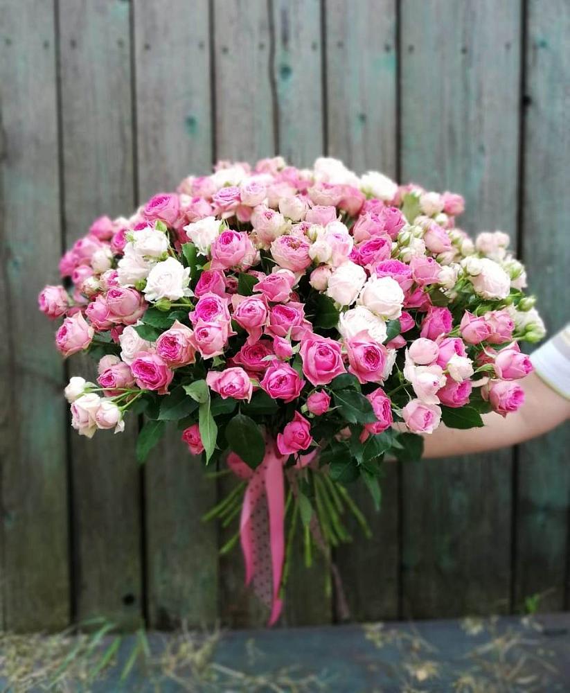 Букет Розовые кустовые розы Натали и Лав Лидия в Рогнедино