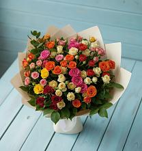 Букет Микс из разноцветных кустовых роз в Рогнедино
