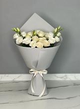 Букет цветов из:  Розы и Лизиантусы в Рогнедино